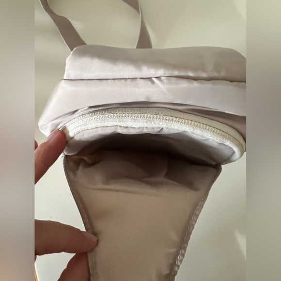 Reebok Crossbody Travel Bag - Picture 5 of 11